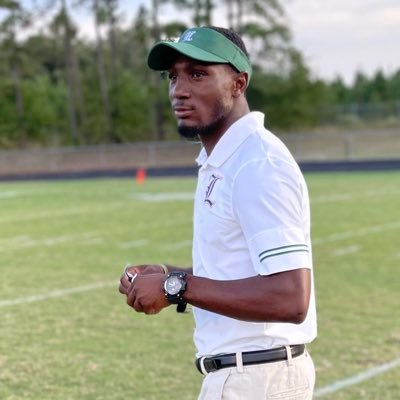 Claflin Track & Field 🎓| Track & Field Head Coach 🥇🏃🏿‍♂️@ Lakewood High School 🐊 | Educator 🍎📚| The Sky Is Not The Limit It’s Just The View ✨