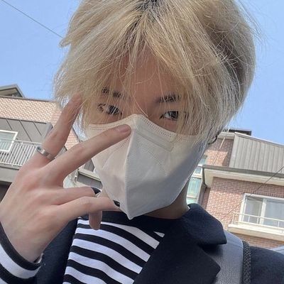'04 | infj | libra | full-time bading | writing acc: @attalecotype