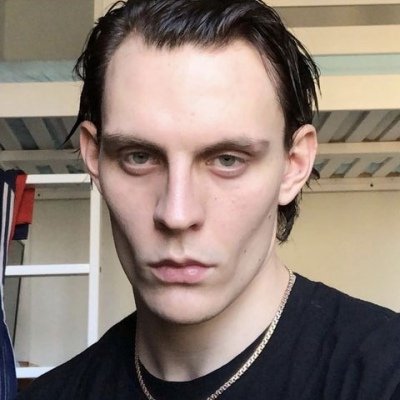 JuliaIngersol13's profile picture. 