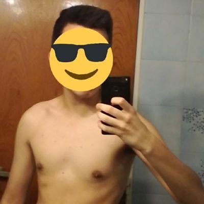 23. Suelo hacer contenido amateur. Creador de contenido 
Grabamos? 😜