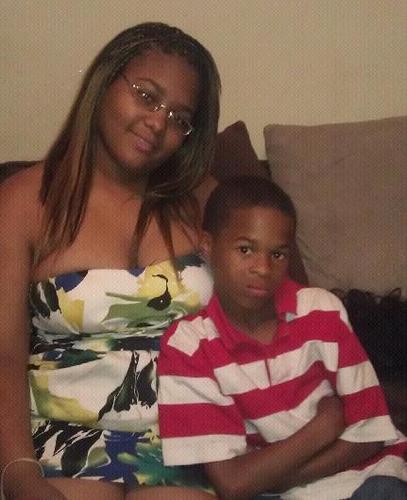 WeGoin2MakeIt's profile picture. ......