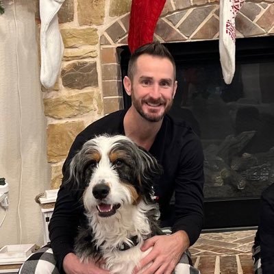 odieAF's profile picture. Claws for brunch. Oreos for dinner.