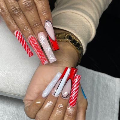 I’m an aspiring nail tech 🧚🏾♀️ 💅🏽come book your appointment and be apart of my journey ✨
