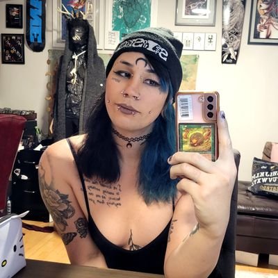 vegan|straight edge|trans|
⚧️it/she|
@calliethrice🤍
@arsonistxvx🖤