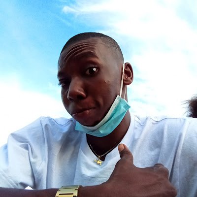 Loungewizzy's profile picture. 