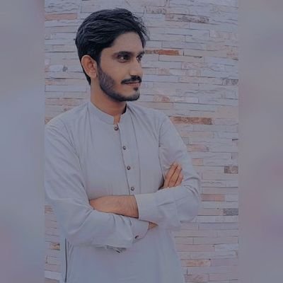 zainkha46794536's profile picture. I live in my own ideas😎