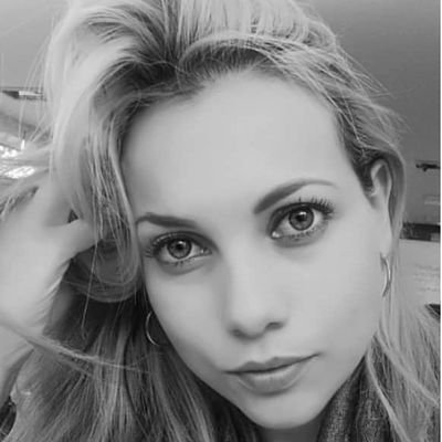 linalozanoA7's profile picture. 