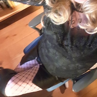 EduquerTv's profile picture. Cherche Maître pour m'éduquer , je suis très docile !