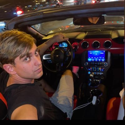 max_veifer's profile picture. 