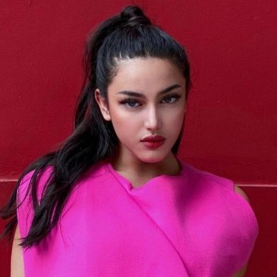 CandraYaniko's profile picture. Kau tahu nakalnya rindu? Ia sering datang mendahului pertemuan yang telah kita jadwalkan.