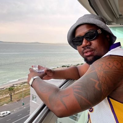 TebogoSims's profile picture. WIN!