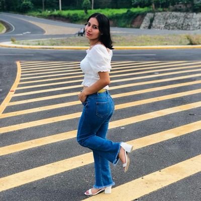 LiomysRayo's profile picture. nunca mires atrás,
el pasado no tiene nada
nuevo que ofrecerte.!