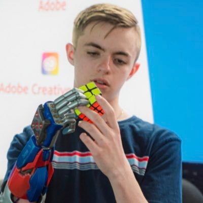 https://t.co/Hk6IQkf1vk Author of the Award Winning series, The Bionic Kid Comic #BionicKidComic #GoHawks #MakingALimbDifference #payitforward