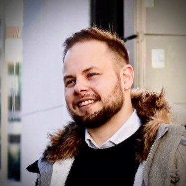 Commercial AI Lead, led 10M€ ARR growth, write about viral cx.