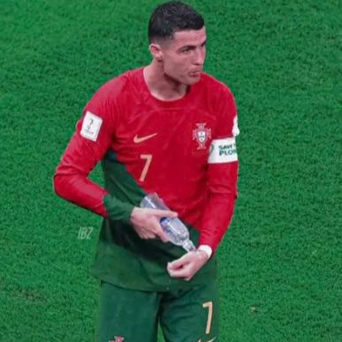 Hzl_e3's profile picture. 