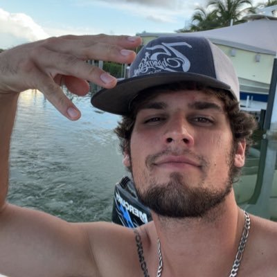 tylerzike's profile picture. Snappin Necks N Cashin Checks👀