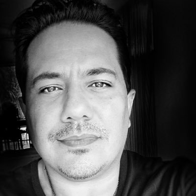 Adicto a la buena música ø Gamer ø Amante del Snickers! ah si, diseñador gráfico también!