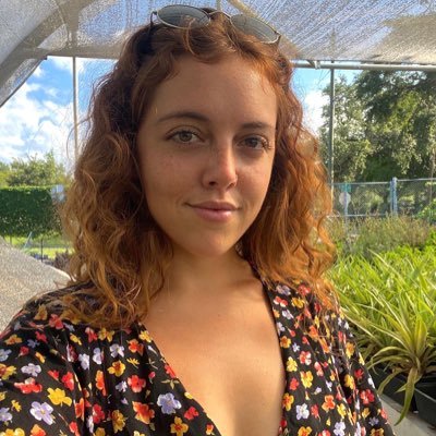 veryripepeach's profile picture. acab • vegan cyclista • bread & roses