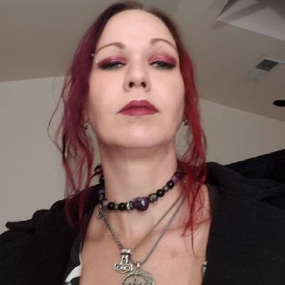 Teller of stories, master of dungeons, nerdy mother of four and writer of pretty words.