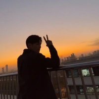 v (@myysolaceee) 's Twitter Profile