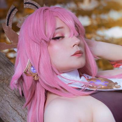 EroWaifu | Artista & Cosplayer | Main Acc. |
IG: @sere_pls