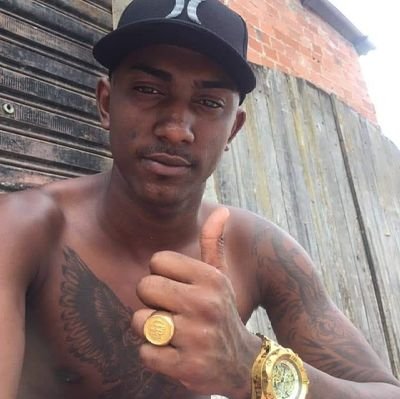 Minha armadura é a minha fé, meu escudo é Deus.. 🙌🧠