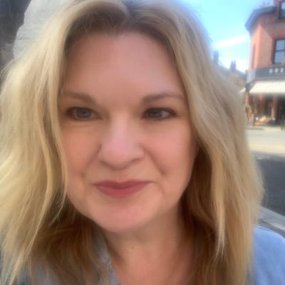 amanda_jp's profile picture. Silly, but it’s fun