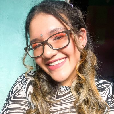 cynthiareyesm_'s profile picture. Mother should I build the wall?