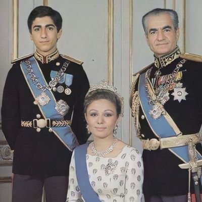 زنده باد خاندان ایرانساز پهلوی
forever PERSIAN GOLF