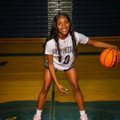 C/O 2024 5’7 Combo Guard~Eustis High School~FGB recruiting info 352-602-6948 iiiamalanamarie@gmail.com