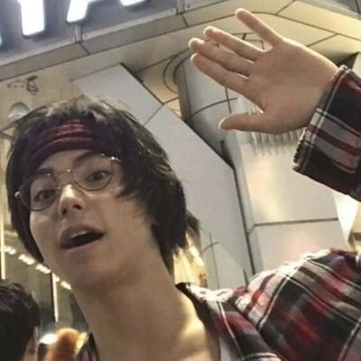 lolera genshinista fan de las papas fritas y enamorada de hwang hyunjin