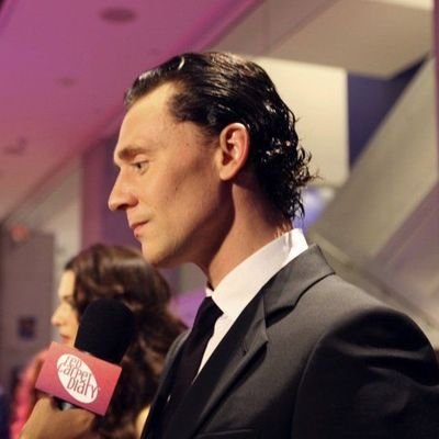 #TOMHIDDLESTON: The dream is to keep surprising yourself, never mind the audience. 💚 
 || Loki Fan || MCU Stan || backup: @AdorableTomH || priv: @lokisammie ||