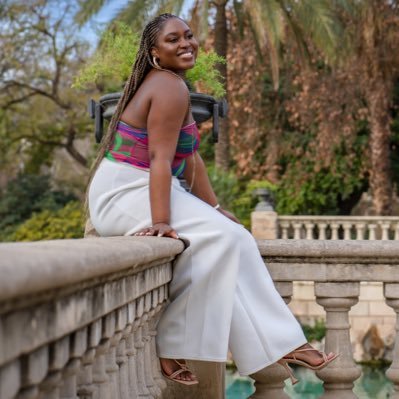 Queen Q.... 💁🏾♀️ Host 🎤 | Content Creator | | Founder of Extra is Life | Lover of Life 💛