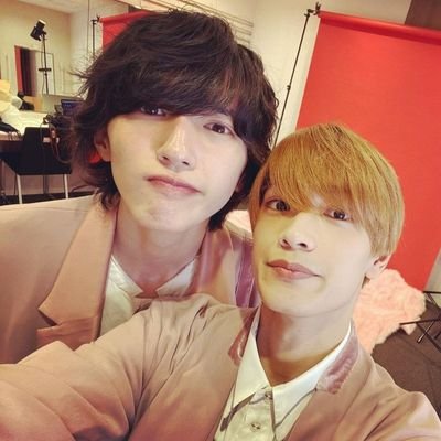 ･なにわ男子→💗💜 (FC会員) ・Aぇ！group→💙 (Jr.FC会員)