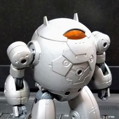 ガンプラと温泉が燃料。
怪文書作成が触媒。
赤魔導師タイプ。