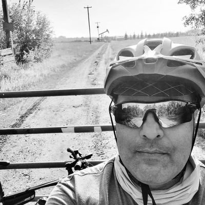 Communications professional, cyclist, #LetsGoOilers & #GoElks, Instagram: https://t.co/2PRv3i5Hh9 YouTube: https://t.co/EIvdufY2rC