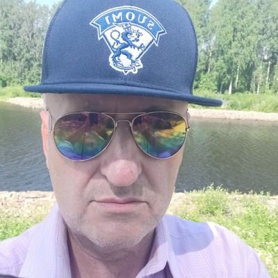 PaavoSuomi's profile picture. Репортер,аналітик,оглядач,цінитель жіночої краси!