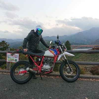初めまして、今さらながらXはじめました❗️
バイク:FTR223&F900XR
クルマ:NOTE e-power
楽しみ:バイク、クルマ、旅、酒たまにスキー、スノボ、ゴルフとか