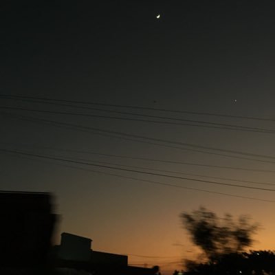 dikshitha21's profile picture. doctor | wannabe traveller | sunsets & pizzas