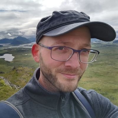Simon Hacks Profile