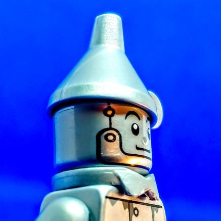 mitakinosora's profile picture. 至高のシールを求めて、相棒のブリキくんと一緒に旅をしています。ロッテ王国に立ち寄ることもありますが、壁の外で自作シールを追いかける生活が常態化しています。たまにガンプラを作る夢を見ます。