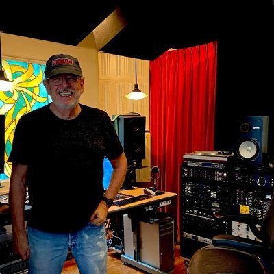 Worked on over 30 gold/platinum RIAA award-winning records, writes for MIX and Music Connection, mixes music @ Tones 4 $ Studios!