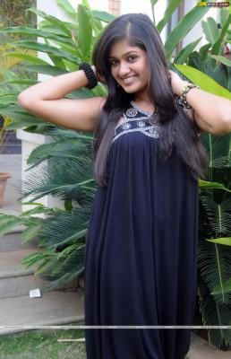 meg_nayak's profile picture. im an aspiring model.... :-)