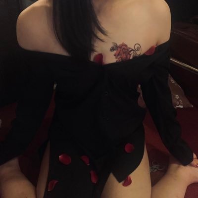 milkrmn's profile picture. 癒しは空と海。趣味アカ。