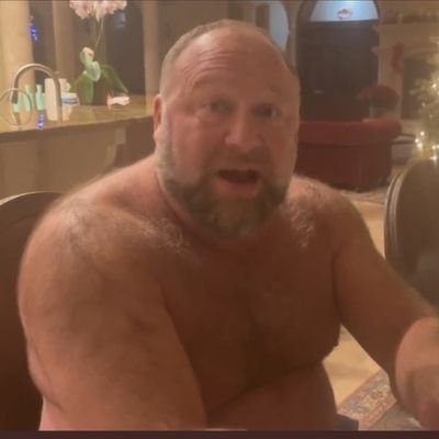 DelProfanoLory's profile picture. -Partenopeo e tifoso del @sscnapoli

 -tesserato @lega nella città più bella del mondo 

-mi identifico nei pronomi he/him/himmler