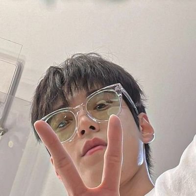 _essp's profile picture. (d)ela (s)her

nct exo svt +

marvel / f1