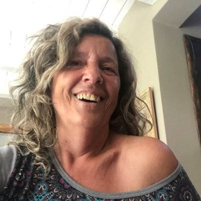 lilisergi56's profile picture. BiodescodificaciónAsesora de Bienestar y Nutrición Celular, Terapeuta Holística. Alegre por naturaleza. Adoro reir, el buen vino y comer rico. Anti K total.