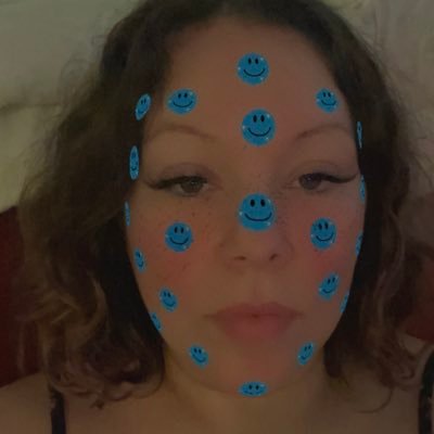 DarkAndVapid's profile picture. Mother & wife 🖤