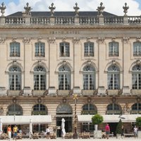 Hôtel de la Reine (@hoteldelareine) 's Twitter Profile