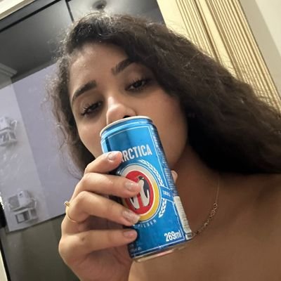 som_mer_'s profile picture. Rindo pra não chorar